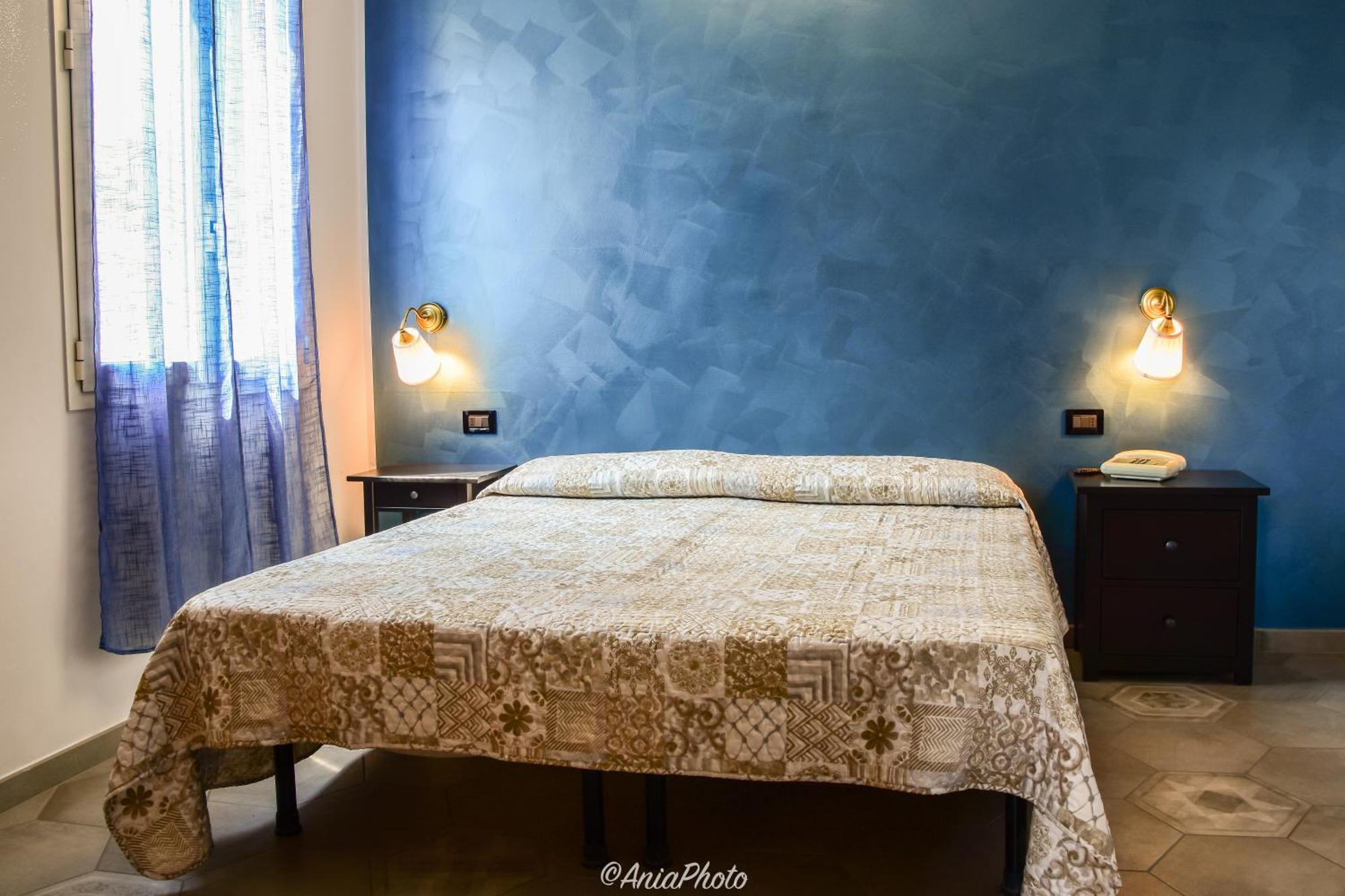 Albergo Florida تاجيا المظهر الخارجي الصورة